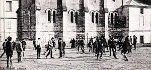 2233- Alger-Saint-Eugene - Ecole N.D. d'Afrique - Cour Recreation des Grands2